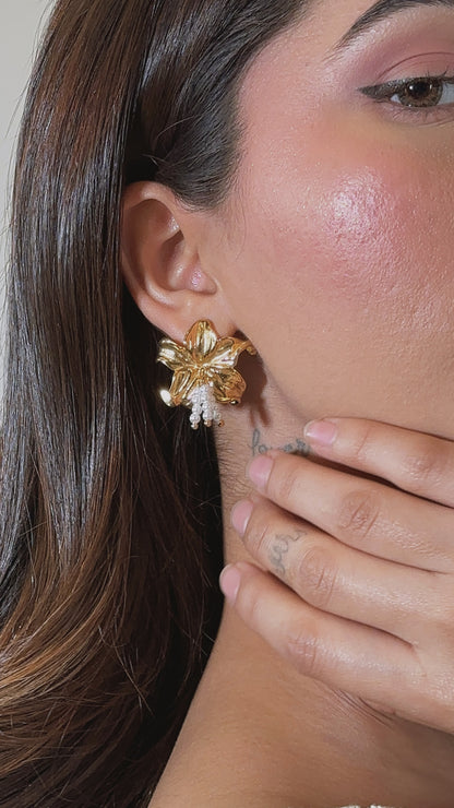 Lily earrings